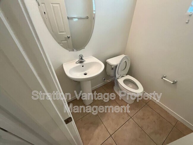 2134 W Le Marche Ave Phoenix, AZ 85023 photo 5