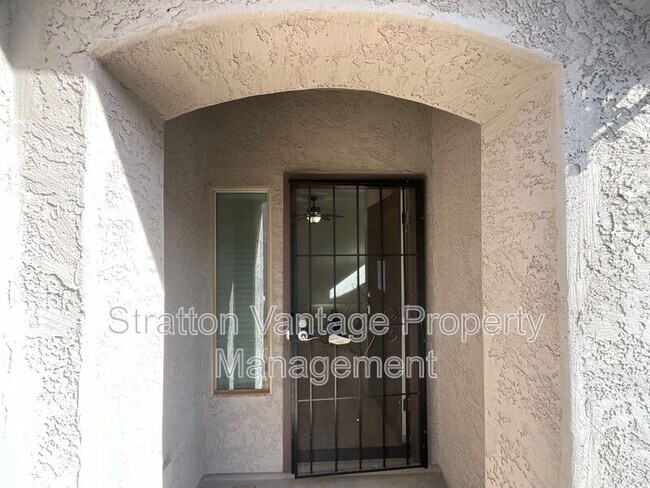 2134 W Le Marche Ave Phoenix, AZ 85023 photo 2