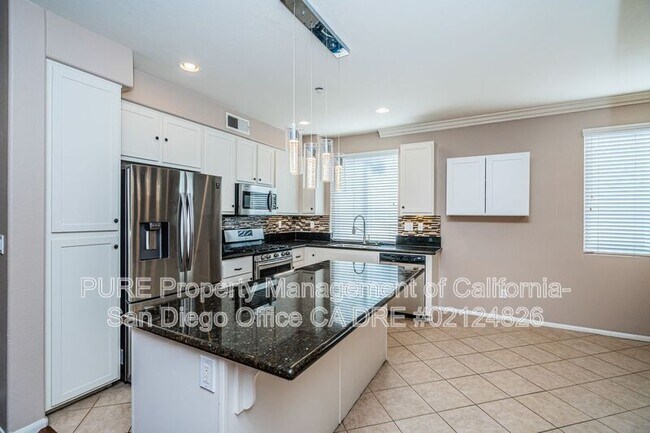 708 Paradise Way National City, CA 91950 photo 3