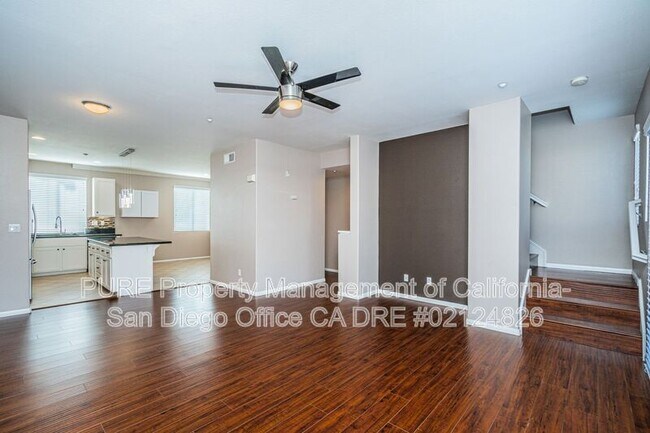 708 Paradise Way National City, CA 91950 photo 2