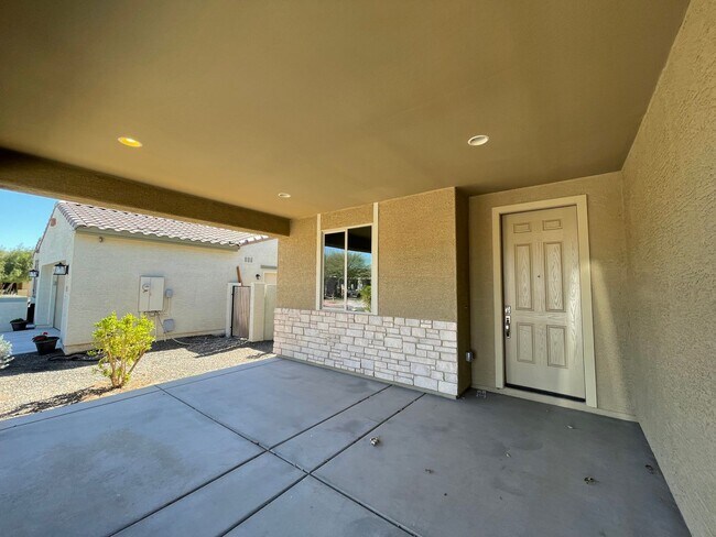 16839 W Woodlands Ave Goodyear, AZ 85338 photo 2