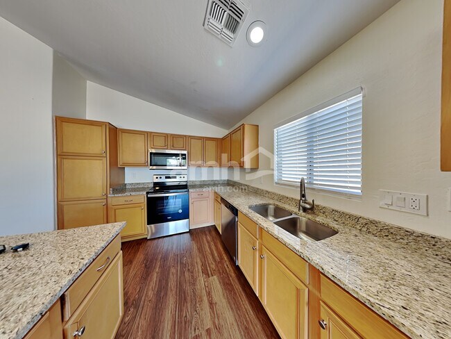 13101 N 127th Ln El Mirage, AZ 85335 photo 3