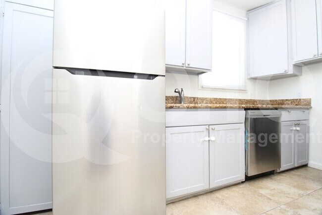18019 N 40th Pl Phoenix, AZ 85032 photo 4