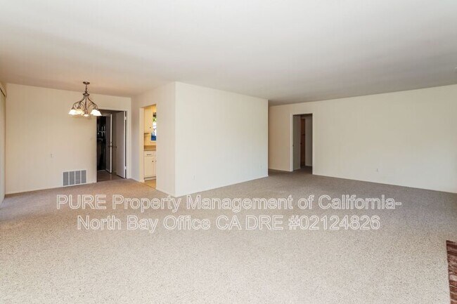 335 Belhaven Cir Santa Rosa, CA 95409 photo 4