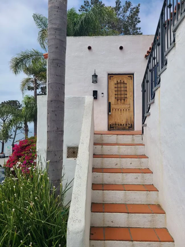 1303 Cave St San Diego, CA 92037 photo 3