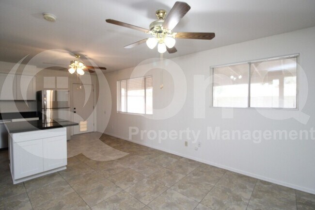 4031 W El Camino Dr Phoenix, AZ 85051 photo 5