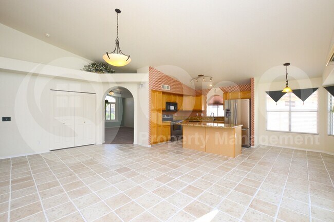1661 W Springfield Way Chandler, AZ 85286 photo 5
