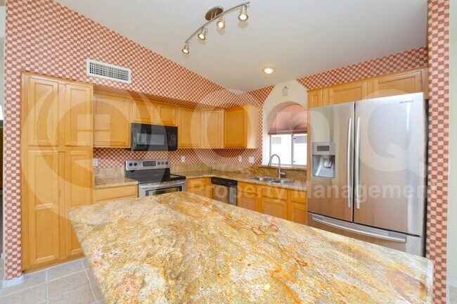 1661 W Springfield Way Chandler, AZ 85286 photo 4