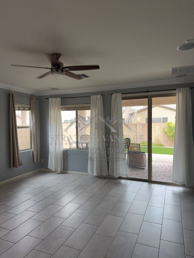 12134 W Desert Moon Way Peoria, AZ 85383 photo 4