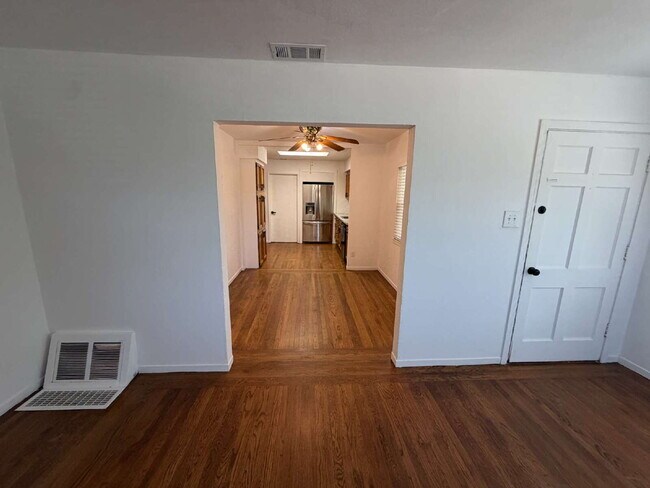 638 Palm Ave Martinez, CA 94553 photo 5