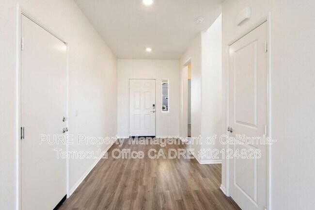 28295 Memory Ln Winchester, CA 92596 photo 2
