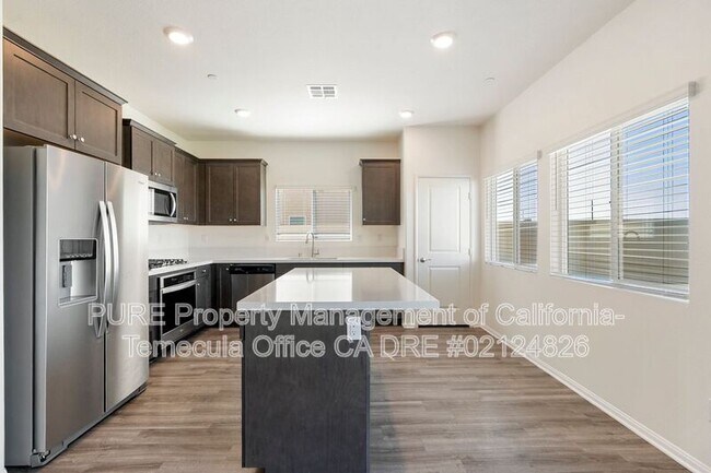 28295 Memory Ln Winchester, CA 92596 photo 5