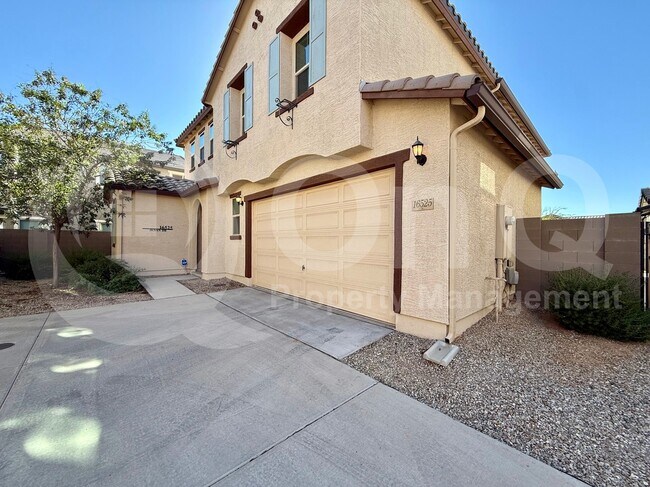 16525 W Jenan Dr Surprise, AZ 85388 photo 2