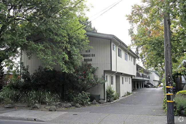 2044 &amp; 2050 Mendocino photo 2