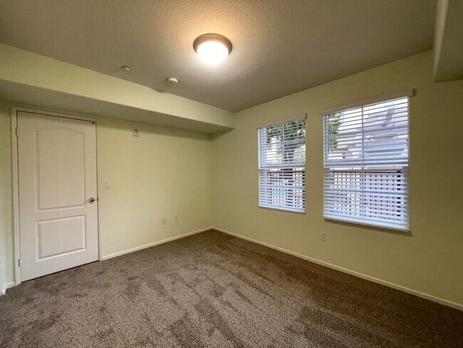 2707 White Pine Ct Chula Vista, CA 91915 photo 2
