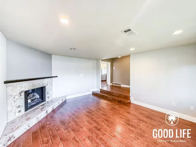 1031 Emelita St Fallbrook, CA 92028 photo 3