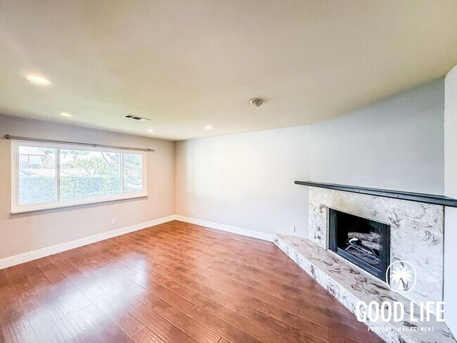 1031 Emelita St Fallbrook, CA 92028 photo 2