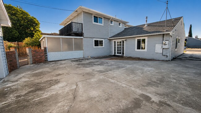 2132 Forbes Ave Santa Clara, CA 95050 photo 2