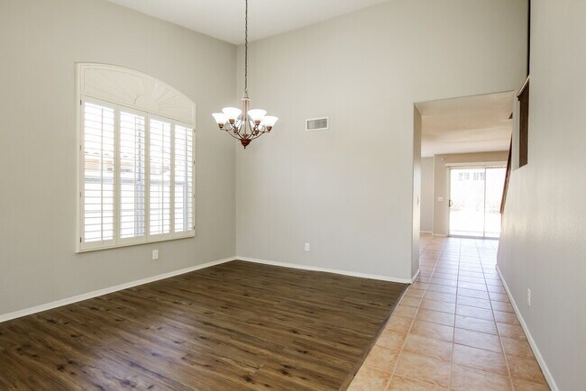 19251 N 79th Dr Glendale, AZ 85308 photo 4