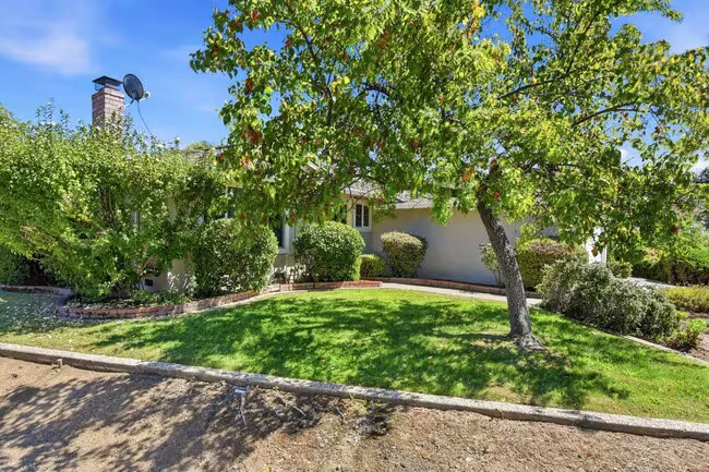 5880 Taormino Ave San Jose, CA 95123 photo 4