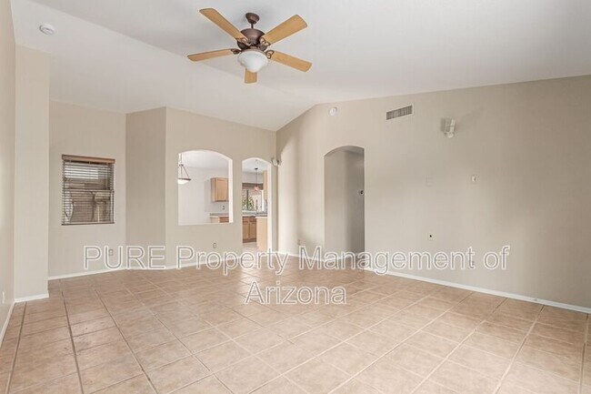 3435 E Wahalla Ln Phoenix, AZ 85050 photo 2