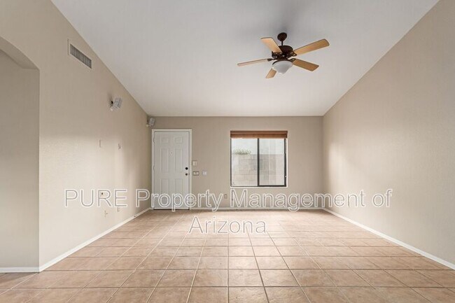 3435 E Wahalla Ln Phoenix, AZ 85050 photo 3