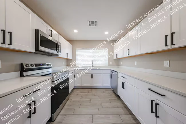 2902 W Straford Dr Chandler, AZ 85224 photo 2