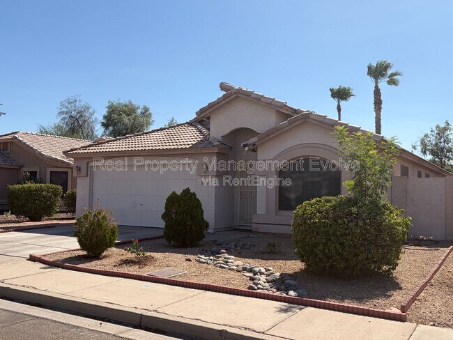 7816 N 54th Ln Glendale, AZ 85301 photo 2