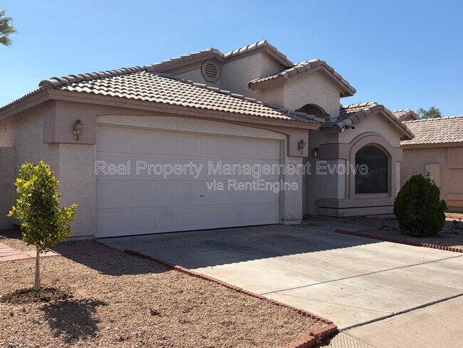 7816 N 54th Ln Glendale, AZ 85301 photo 3