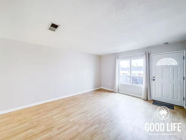 145 Palm Ave Imperial Beach, CA 91932 photo 2
