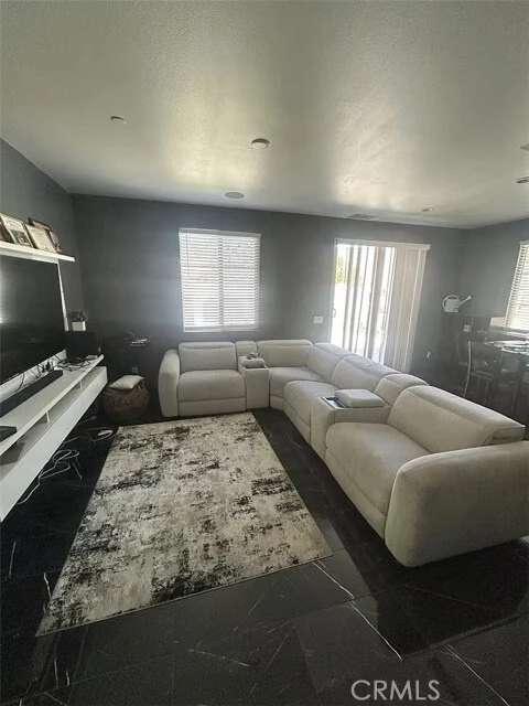 31542 Alicante Loop Winchester, CA 92596 photo 5