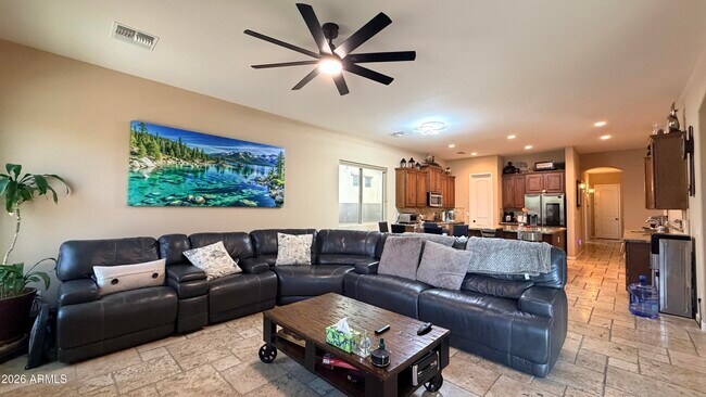 1518 E Hazel Dr Phoenix, AZ 85042 photo 4