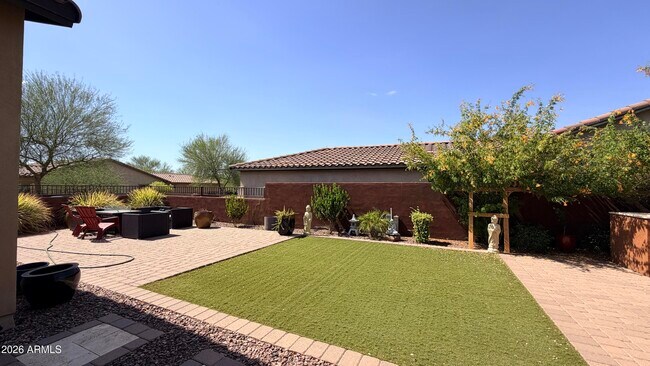 1518 E Hazel Dr Phoenix, AZ 85042 photo 2
