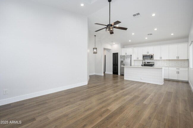 274 N Delaware St Chandler, AZ 85225 photo 4
