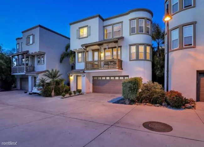 3157 Harbor Ridge Ln San Diego, CA 92103