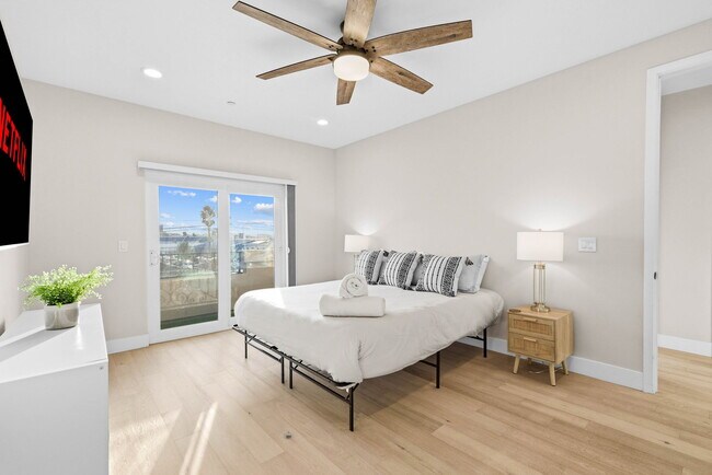5051 Savannah St San Diego, CA 92110 photo 3