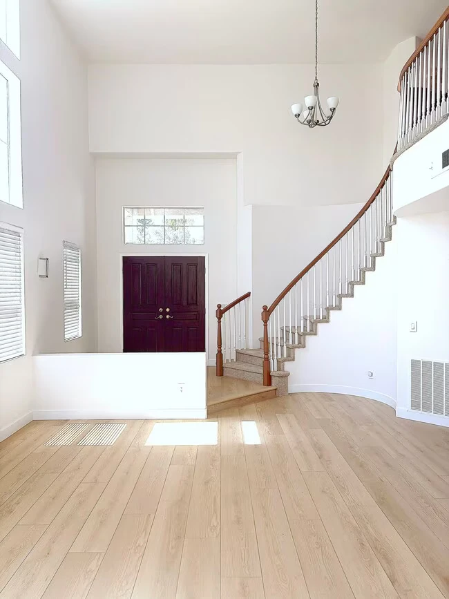 2906 Avenida Valera Carlsbad, CA 92009 photo 2