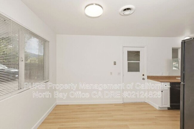 1040 S Cloverdale Blvd Cloverdale, CA 95425 photo 5