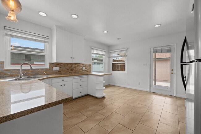 4922 64th St San Diego, CA 92115 photo 2