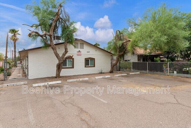 1429 E Fillmore St Phoenix, AZ 85006 photo 2