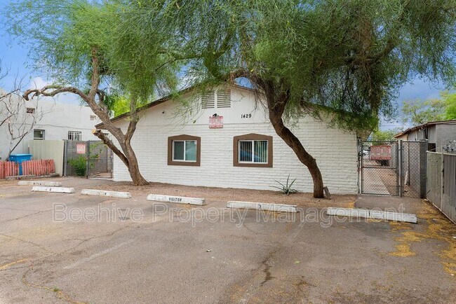 1429 E Fillmore St Phoenix, AZ 85006 photo 3