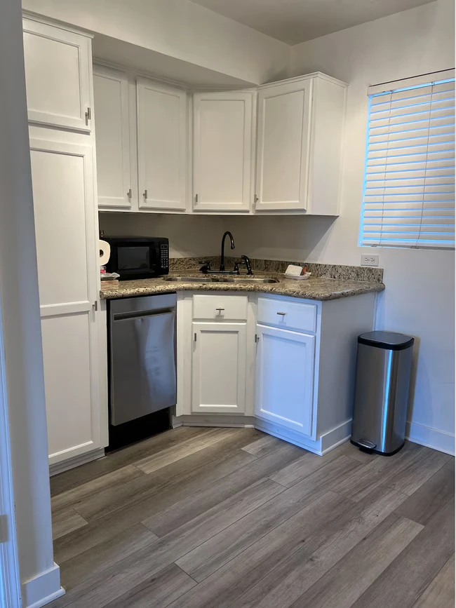 310 W Earll Dr Phoenix, AZ 85013 photo 2