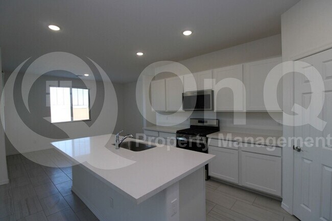 22950 E Bonanza Way Queen Creek, AZ 85142 photo 4