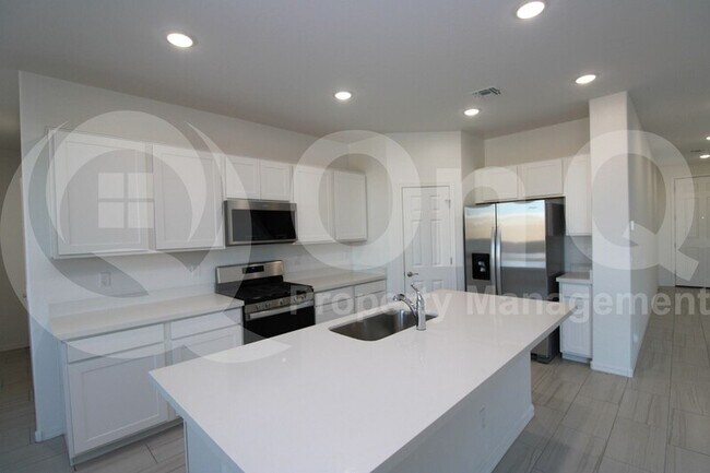 22950 E Bonanza Way Queen Creek, AZ 85142 photo 3