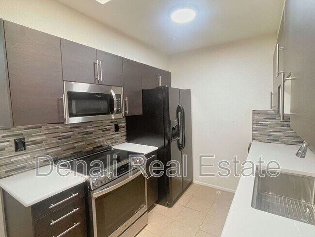 95 N Cooper Rd Chandler, AZ 85225 photo 3