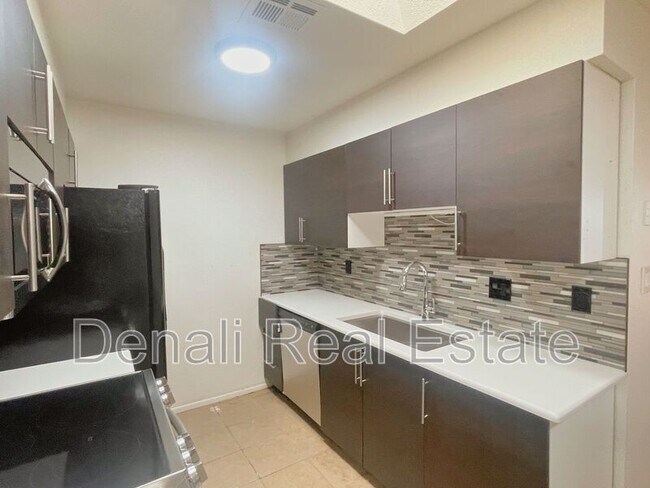 95 N Cooper Rd Chandler, AZ 85225 photo 5