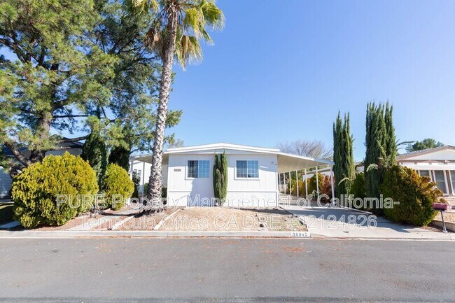 38042 Via Del Largo Murrieta, CA 92563