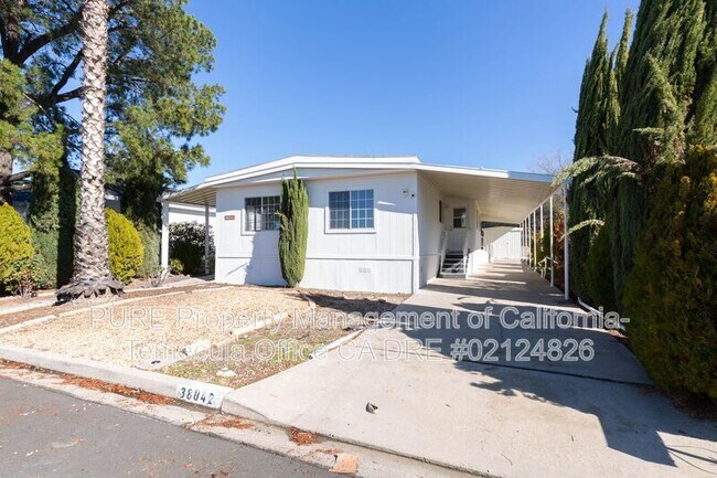 38042 Via Del Largo Murrieta, CA 92563 photo 2
