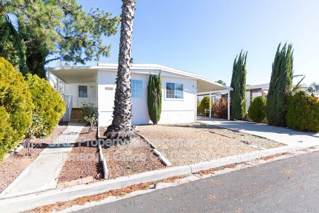 38042 Via Del Largo Murrieta, CA 92563 photo 3