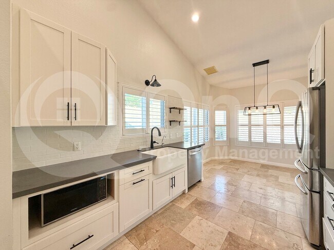 19425 N 14th Pl Phoenix, AZ 85024 photo 2